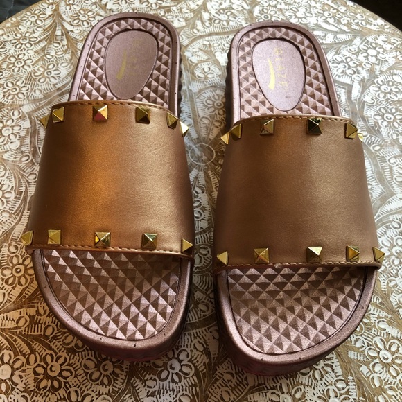 NWT Trendy Rose Gold Chunky Studded Summer Sandals - Picture 7 of 11